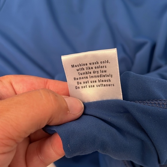 TITLE NINE LONG  SLEEVE PERFORMANCE TOP MEDIUM - Picture 12 of 12